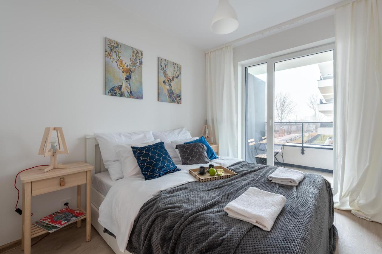 P&O Corporate Serviced Apartments Cybernetyki Варшава Екстериор снимка